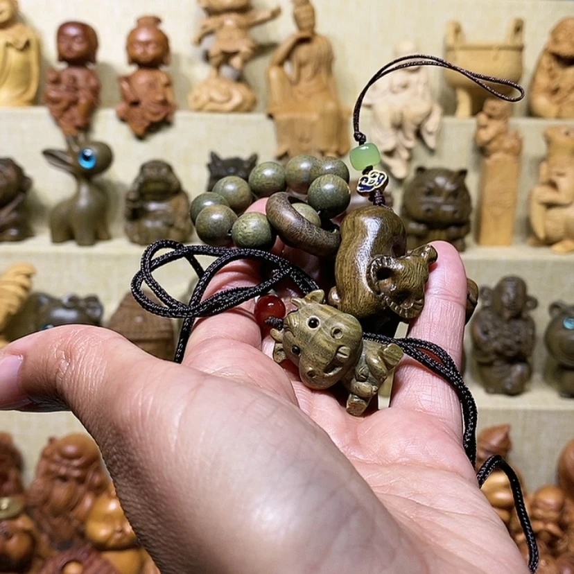 【闪购商品】维腊木（绿檀）随****缘牛脖挂加卧牛手捻