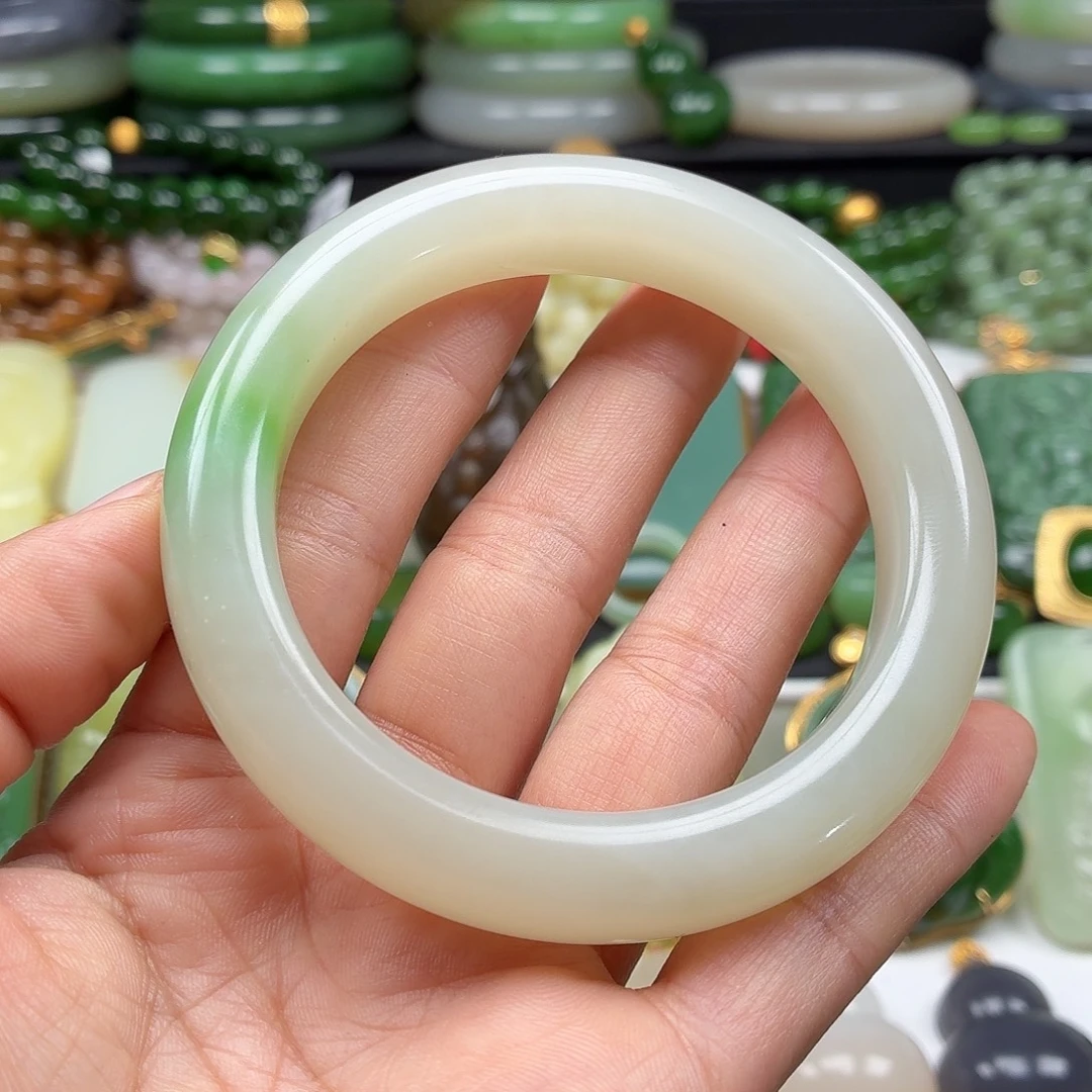 和田玉未镶嵌颈饰57.6