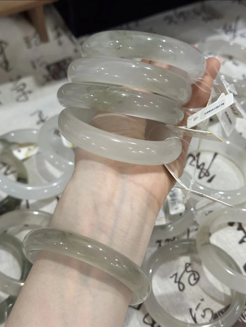 天然新疆金丝玉宝石光手镯扁条多样性发货拍一发一