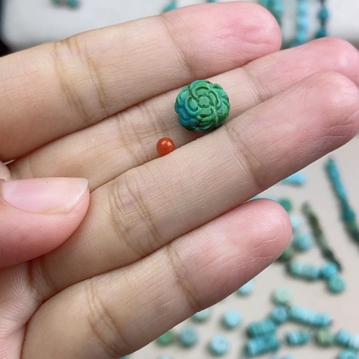 坦***妈南红玛瑙未镶嵌珠宝奇石
