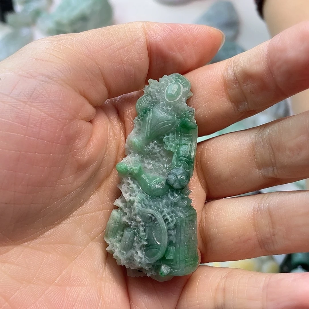 定制翡翠未镶嵌逍**在翡翠