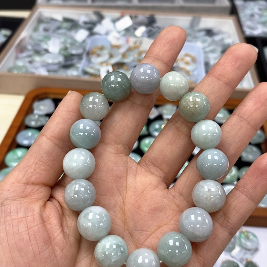 翡翠手串未镶嵌卡13有纹有裂，介意勿拍