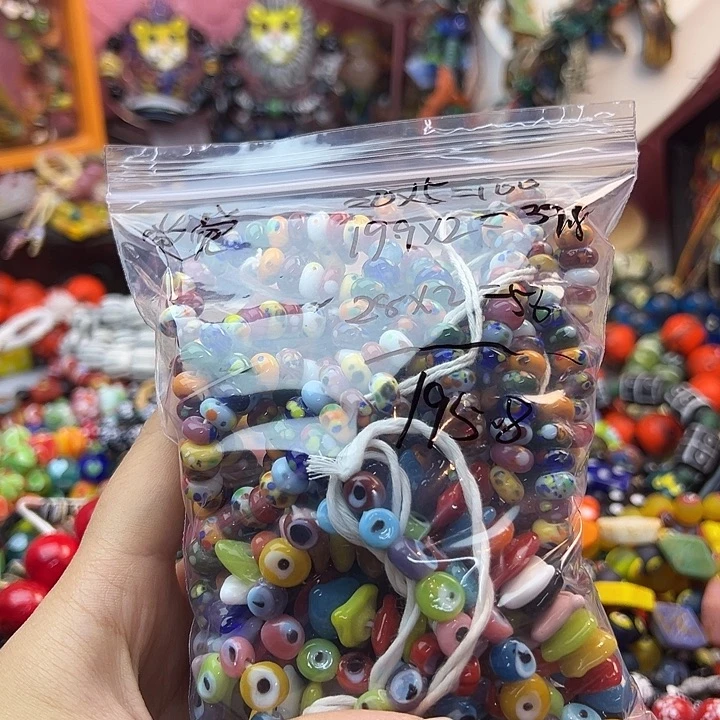 琉璃颈饰西亚琉璃