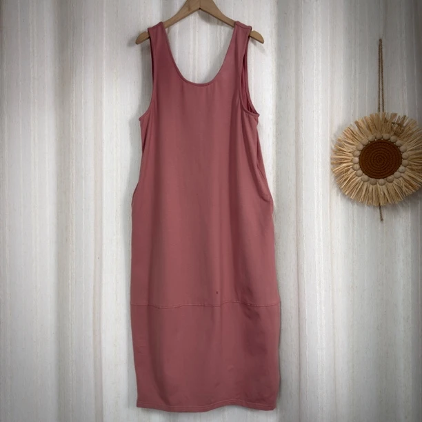 0604新款无袖大U领口袋款时尚洋气连衣裙