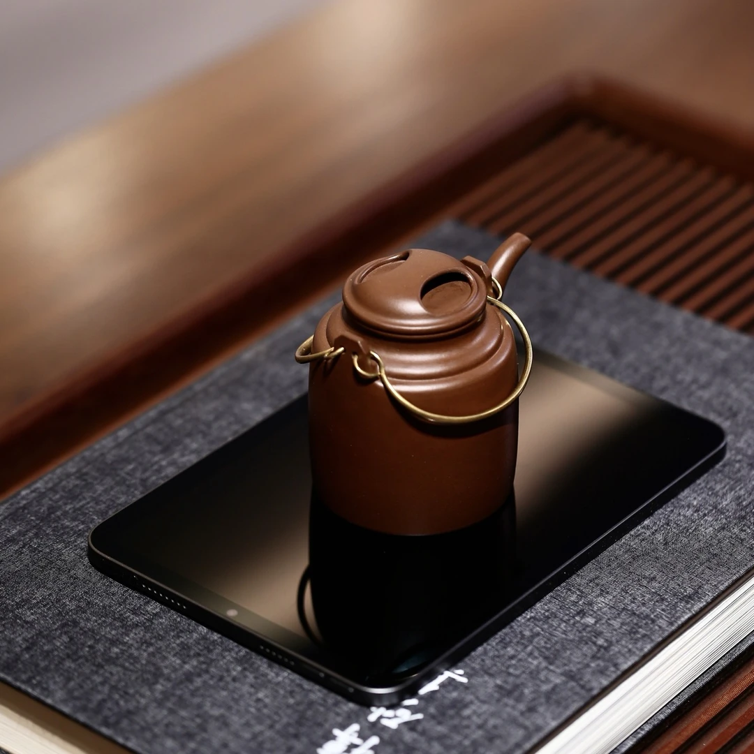 暖冬的温茶器 ·『提梁洋桶壶』60目紫泥 袁石安精工抟制  180cc