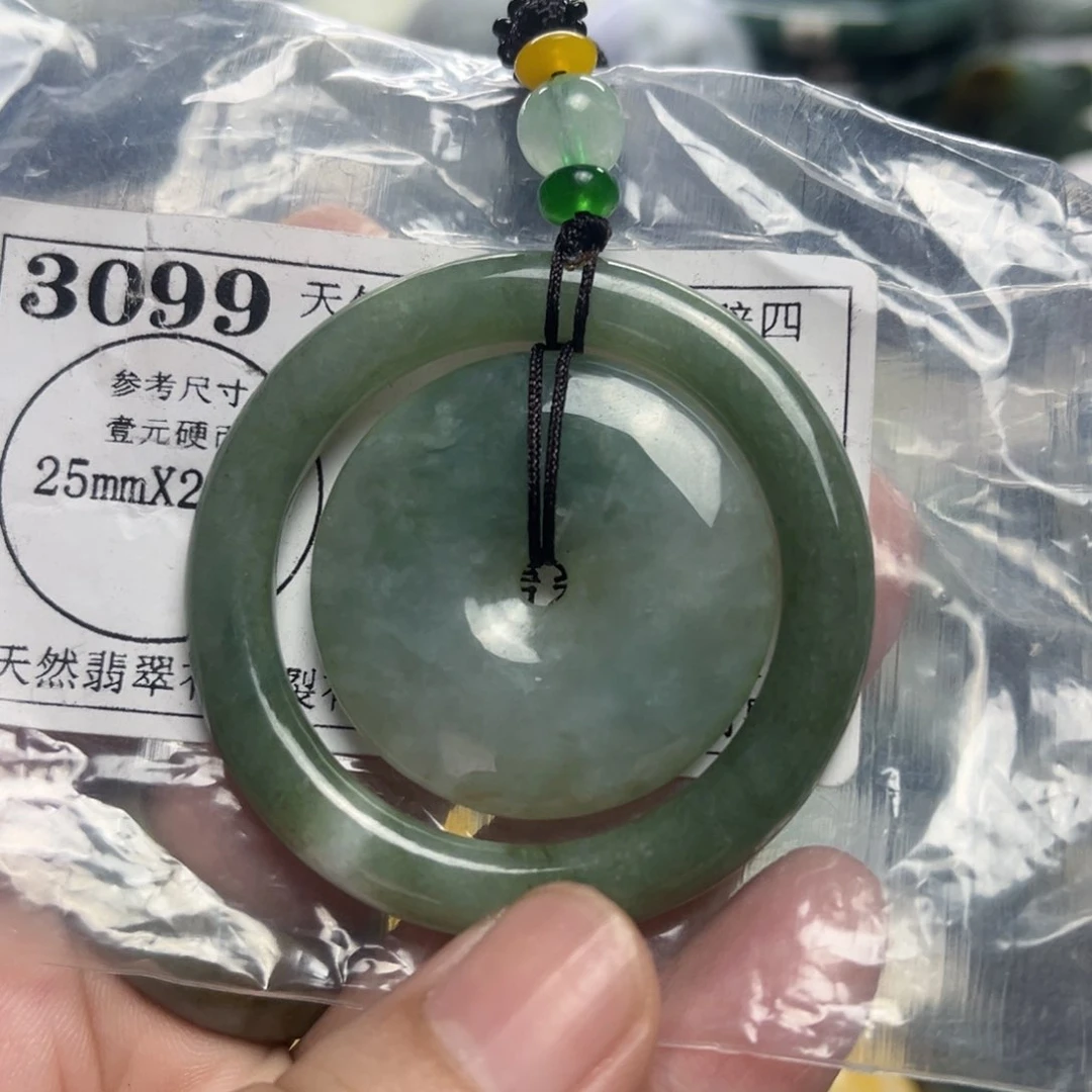 翡翠未镶嵌颈饰3099