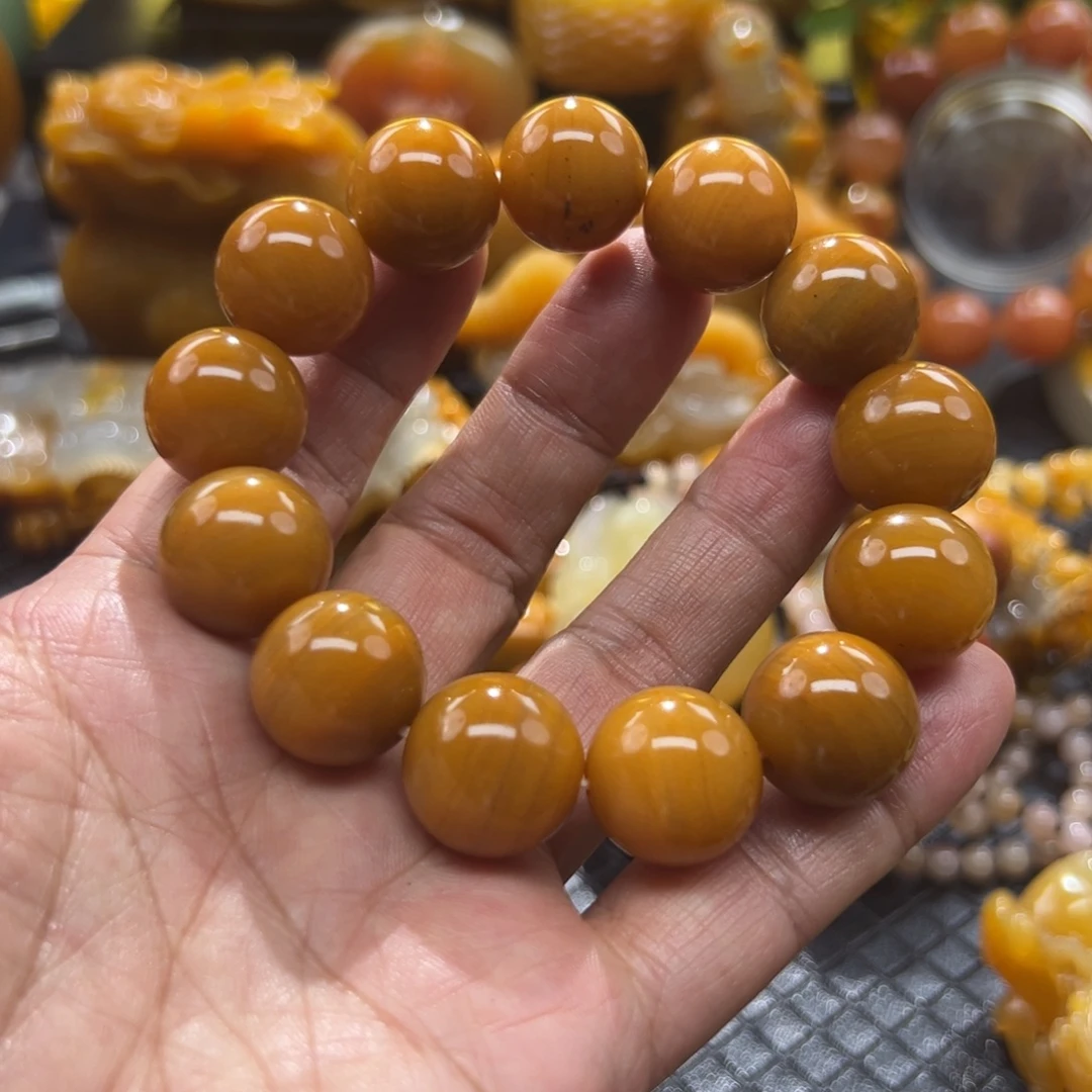 石英质玉未镶嵌颈饰