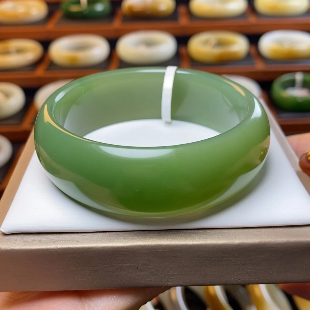 未镶嵌手镯和田玉57.5圈