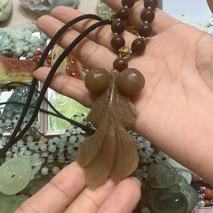 蛇纹石玉未镶嵌吊坠