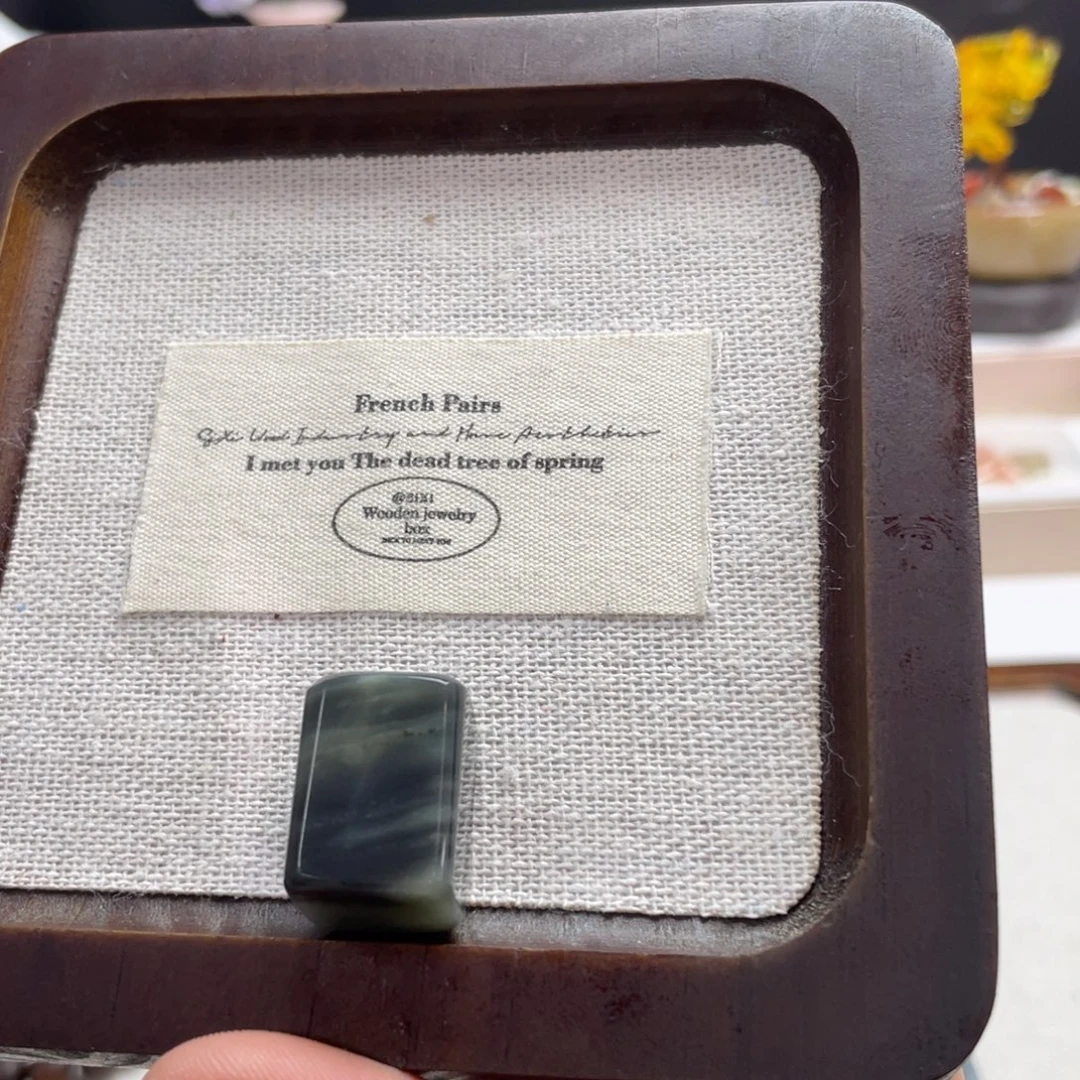 ****和田玉未镶嵌颈饰