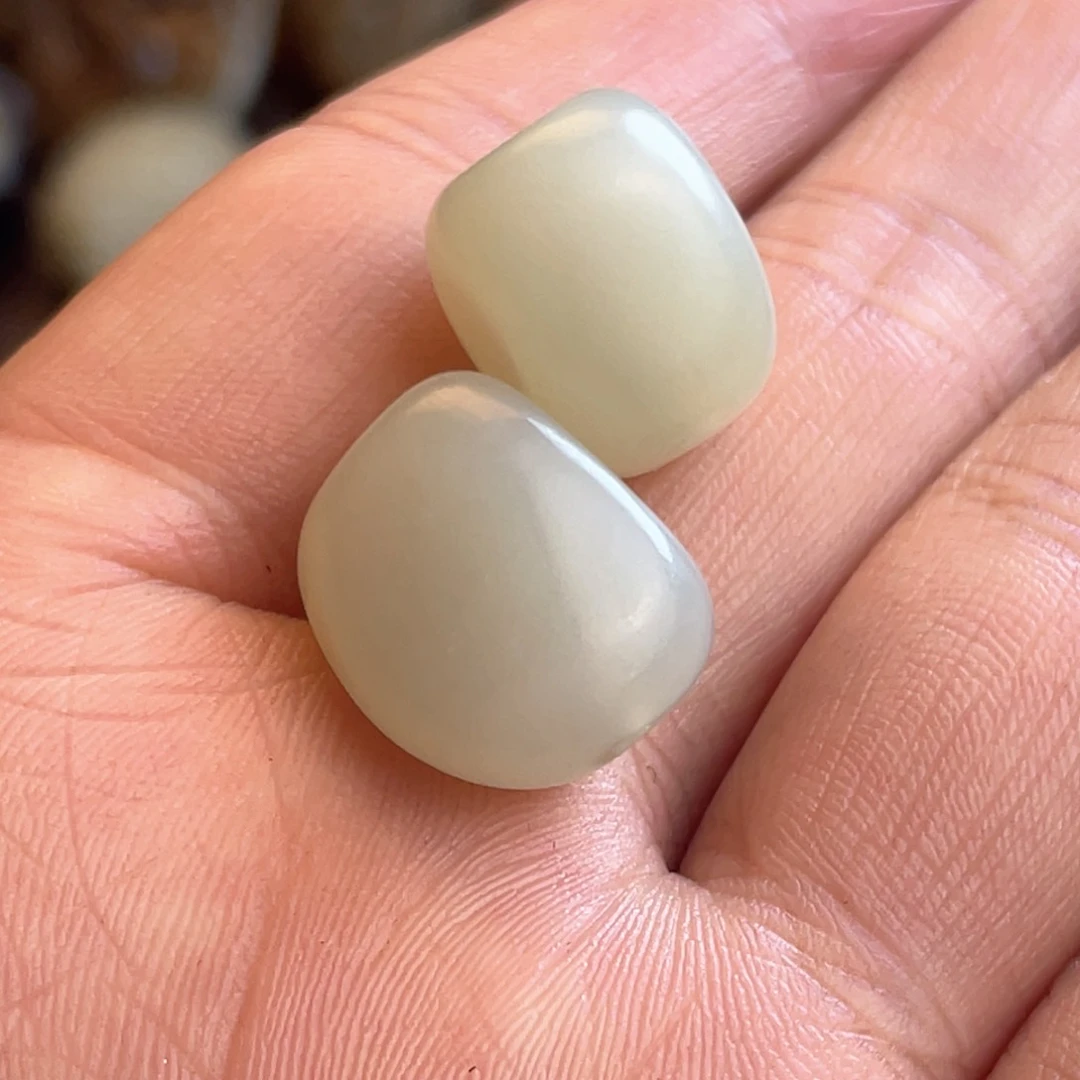 和田玉颈饰未镶嵌8****头