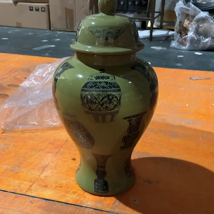 陶瓷花瓶，仿真绿植。