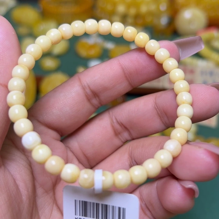 蜜蜡未镶嵌珠宝奇石