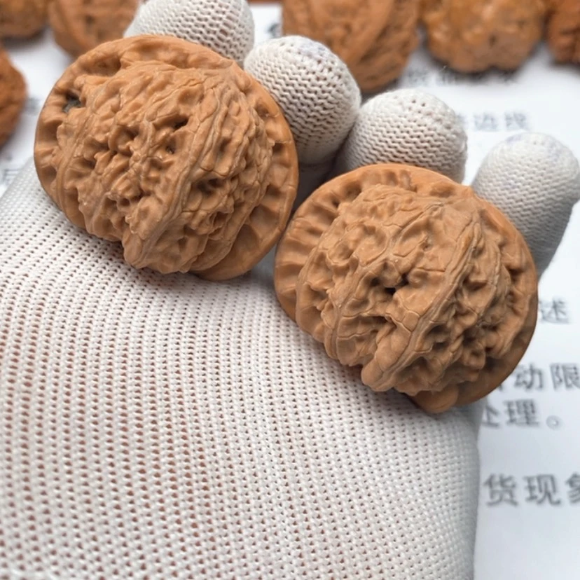 【闪购商品】把件文玩核桃31白狮子
