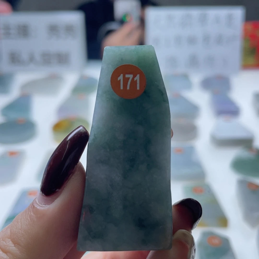 定制翡翠未镶嵌天然翡翠
