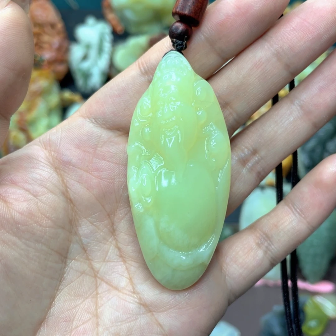 蛇纹石玉颈饰未镶嵌
