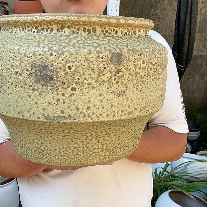 紫砂花盆口25高22瑕疵