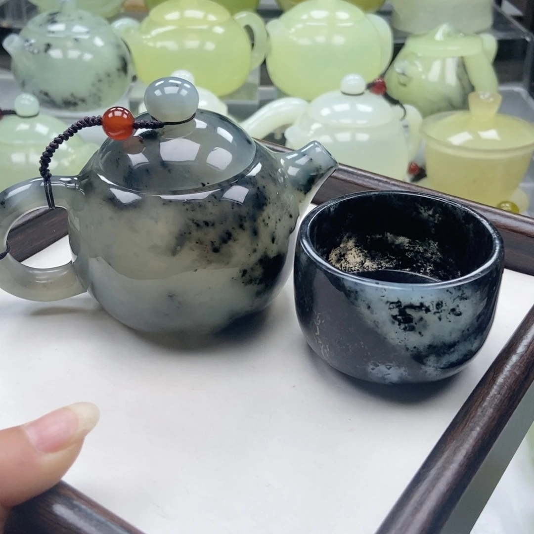 如***若蛇纹石玉未镶嵌壶