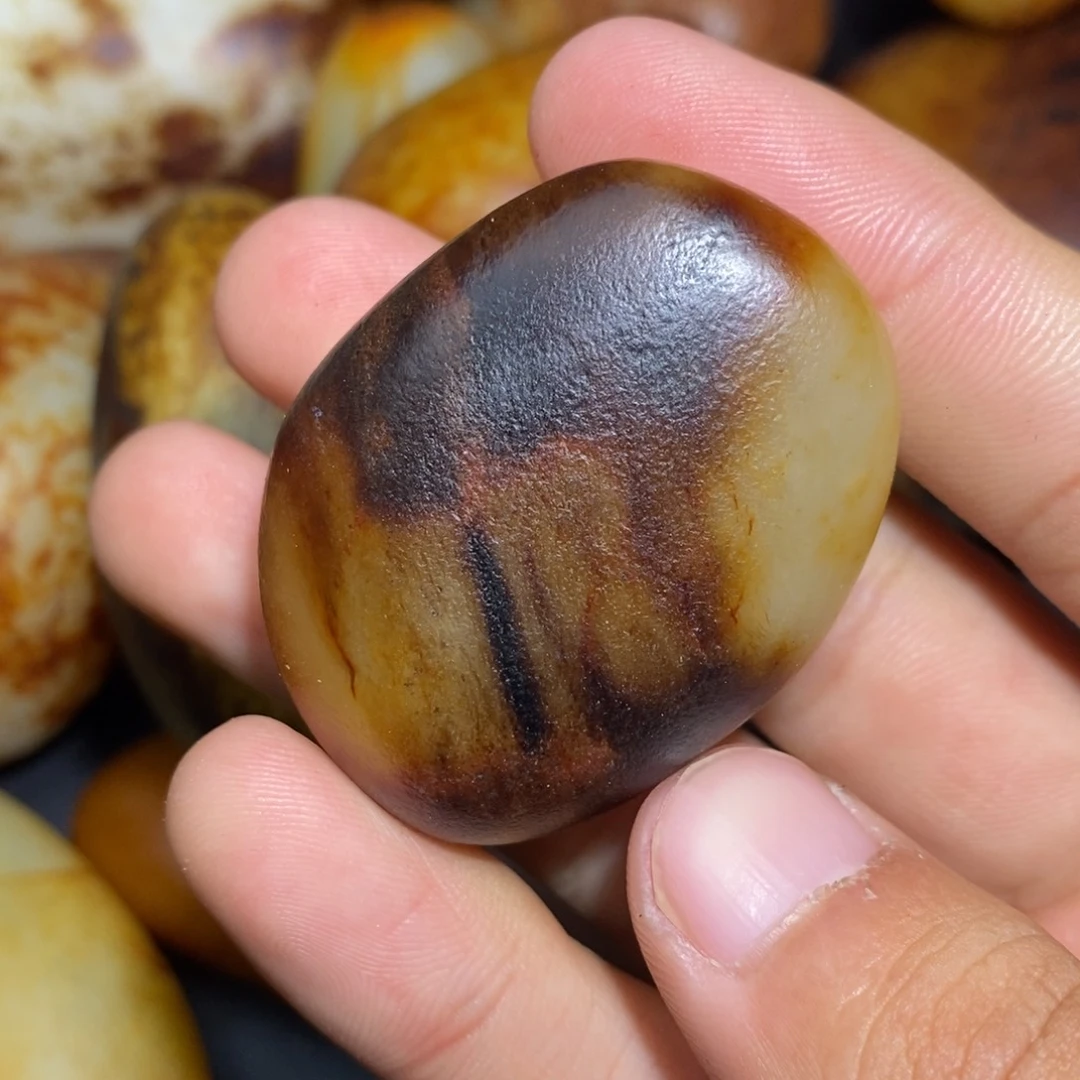 和田玉未镶嵌珠宝奇石