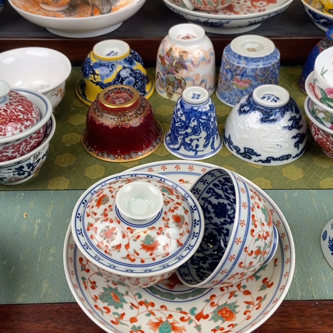 陶瓷的设计师是一个