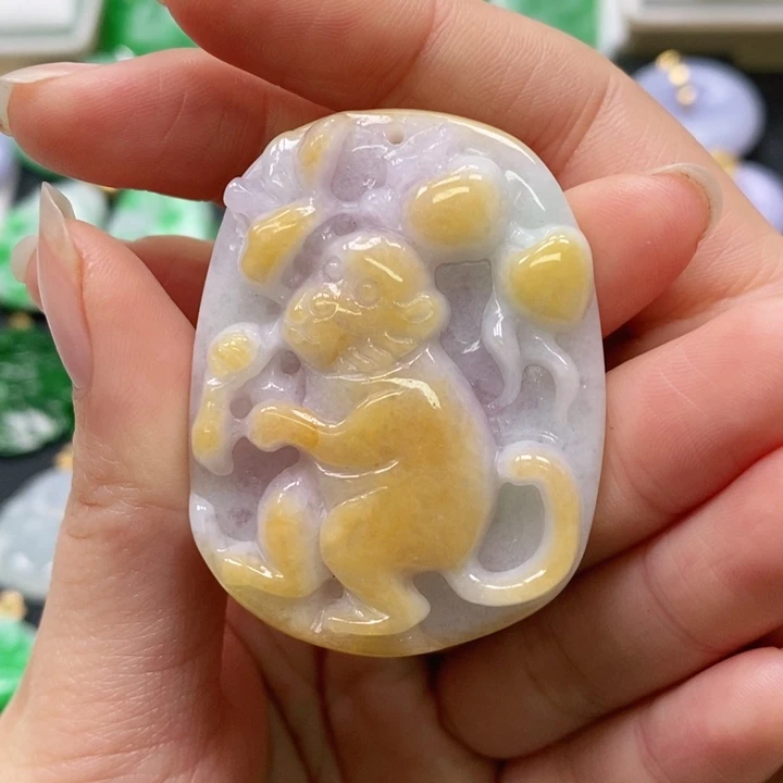 翡翠颈饰未镶嵌吊坠