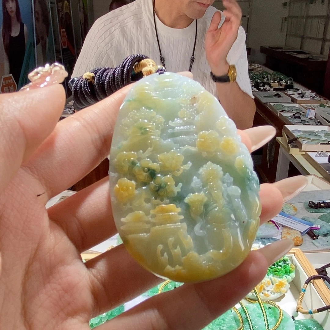 翡翠未镶嵌颈饰翡翠