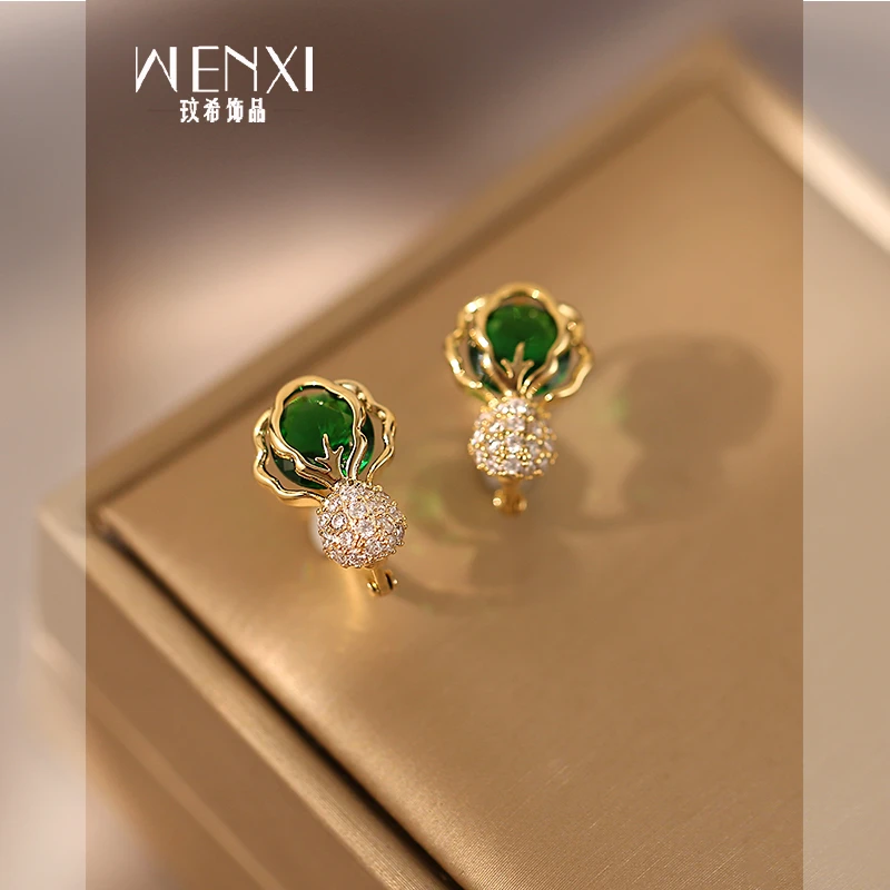 铜合金合成锆石耳饰 白菜耳环2025新款爆款高级感耳扣女士耳饰