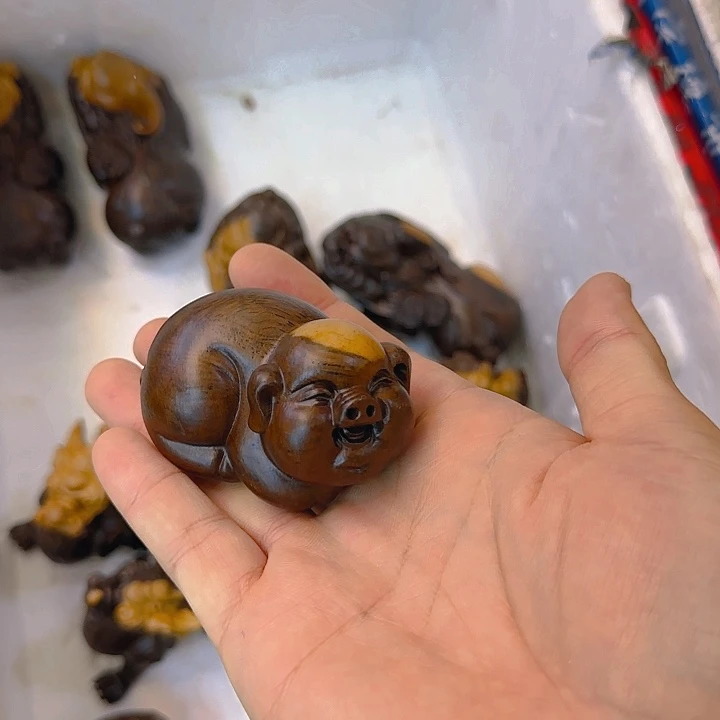 木黑檀木8双色福气猪一只