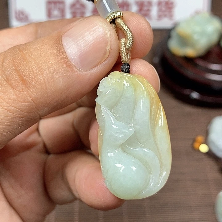 颈饰未镶嵌翡翠天然翡翠玉A货配证书