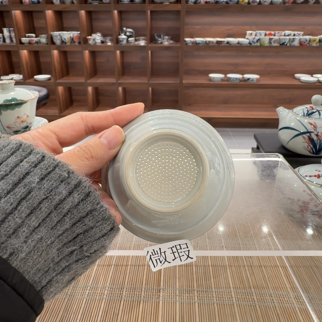 釉下手绘茶具微瑕