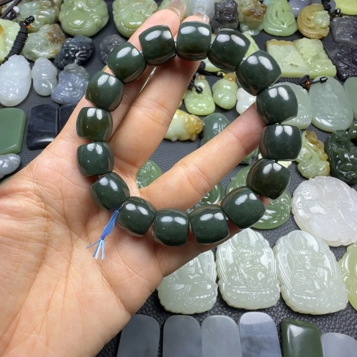 和田玉未镶嵌珠宝奇石卡14