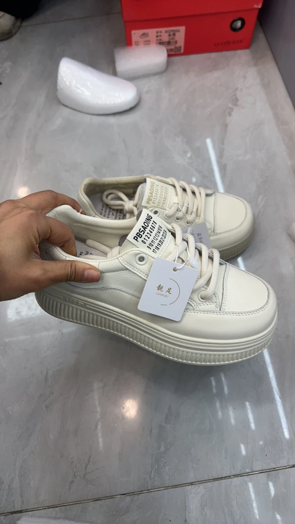 网红爆款高级感小白女鞋女款B06春季新款厚底百搭休闲板鞋春秋款