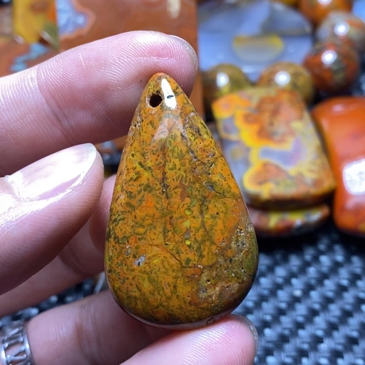 玛瑙/玉髓颈饰未镶嵌