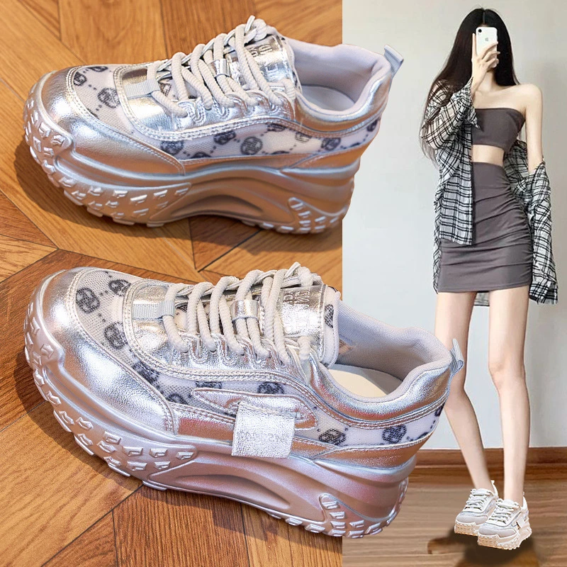 网红网面透气内增高小白鞋女2025新款网纱休闲运动松糕厚底板鞋子