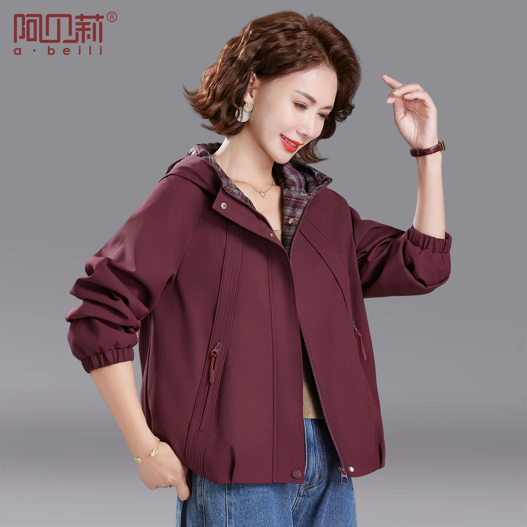 年轻妈妈秋装时尚外套新款中老年女纯色连帽上衣中年洋气短款夹克