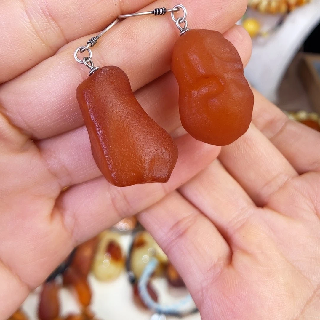 琥珀珠宝奇石未镶嵌，