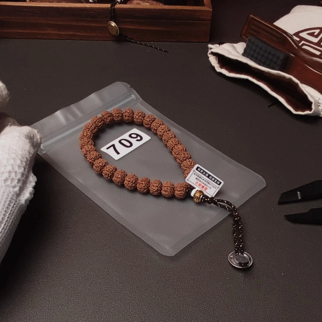 吊坠金刚菩提哦哦哦哦哦哦哦哦哦哦哦哦哦哦