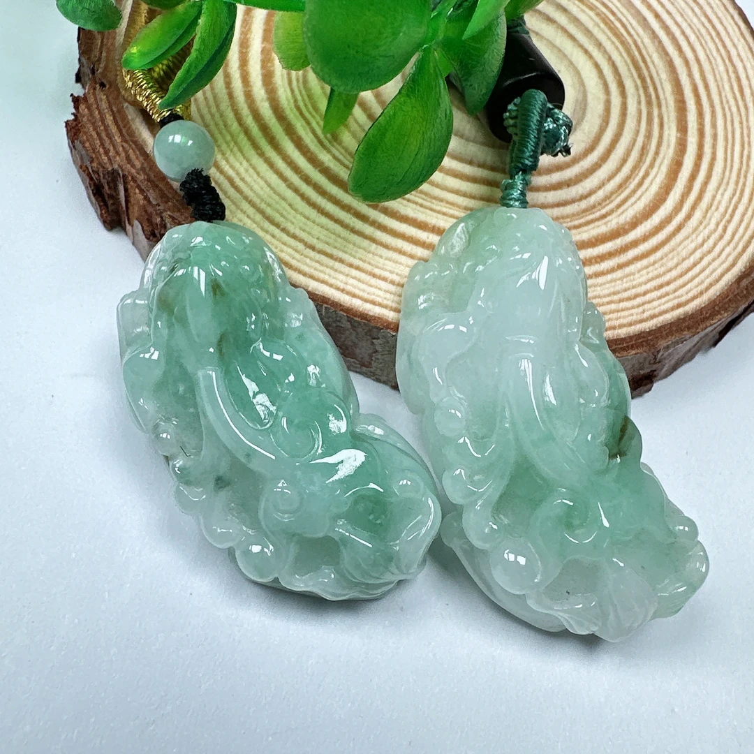 翡翠绿貔貅男女款挂件