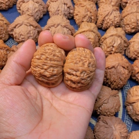 【闪购商品】吊坠文玩核桃混****活白狮子43