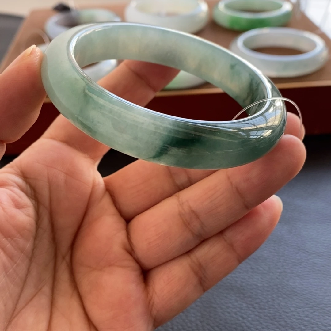 翡翠未镶嵌手镯天然翡翠手镯