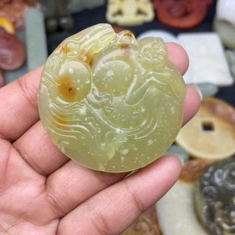 蛇纹石玉颈饰未镶嵌61