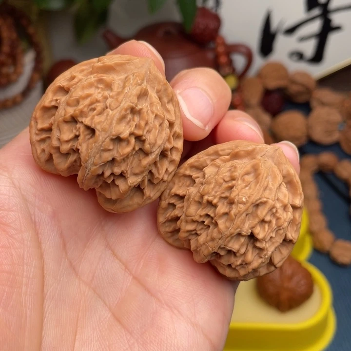 文玩核桃把件玉华宫38