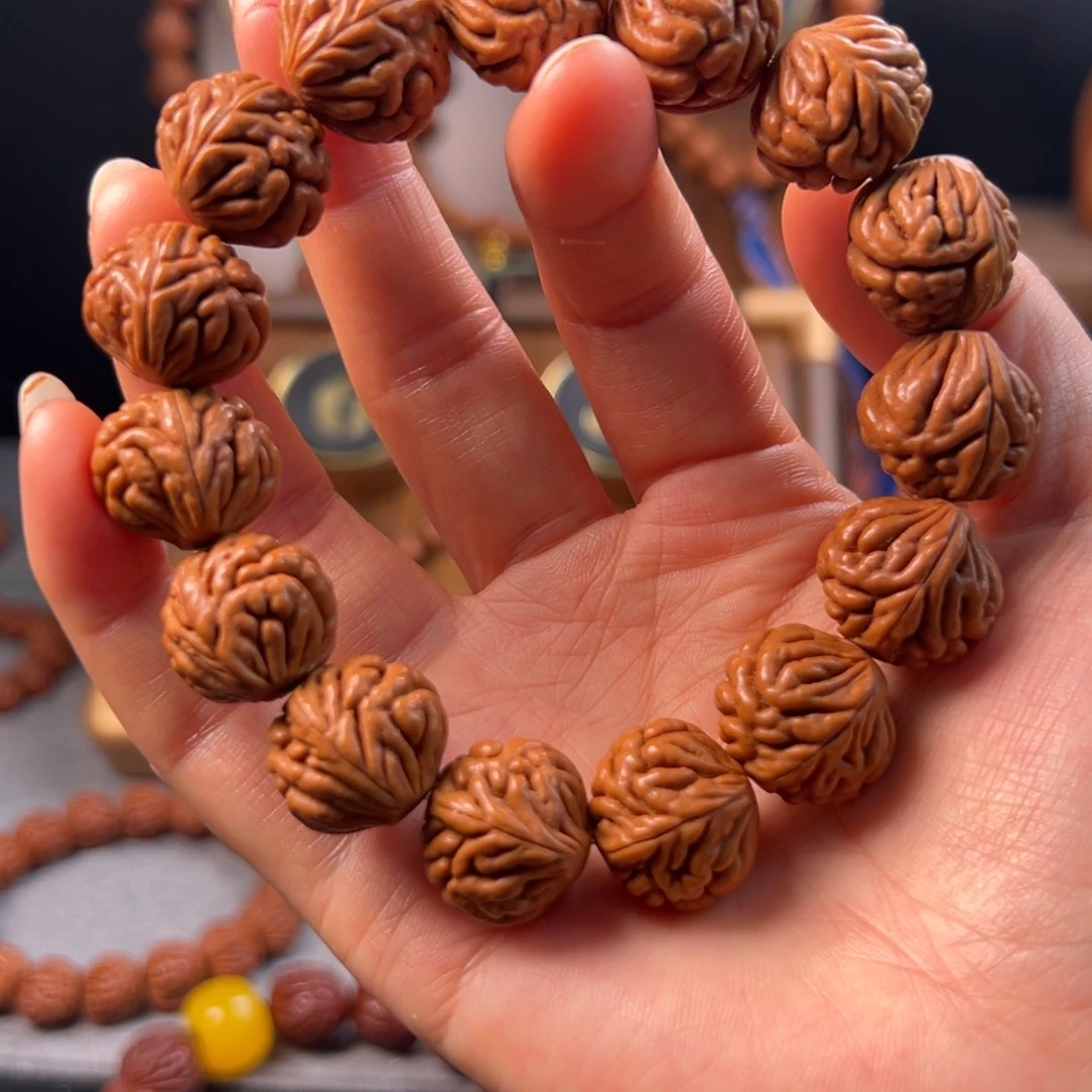 桃核吊坠18野生豹子头