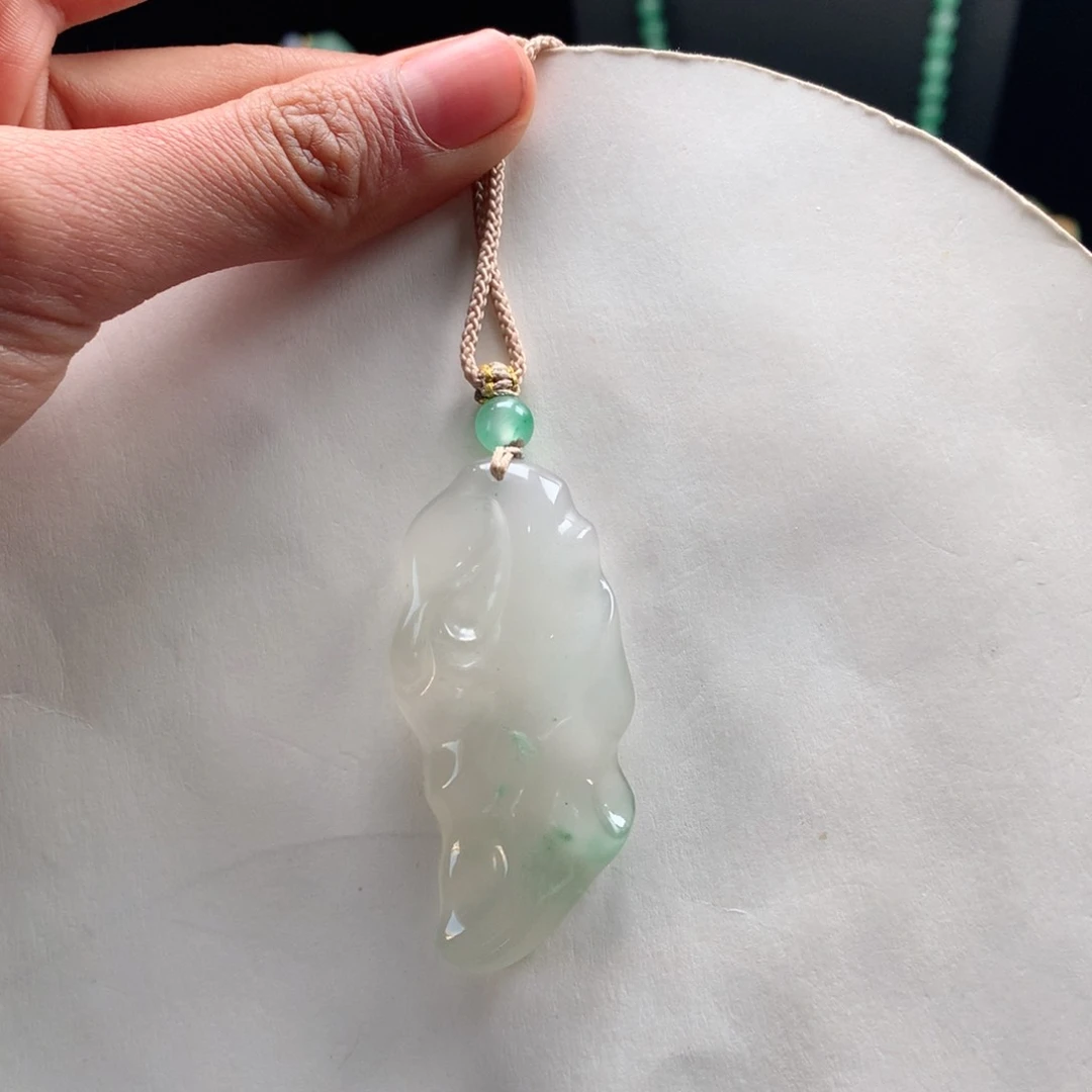 石英质玉颈饰未镶嵌