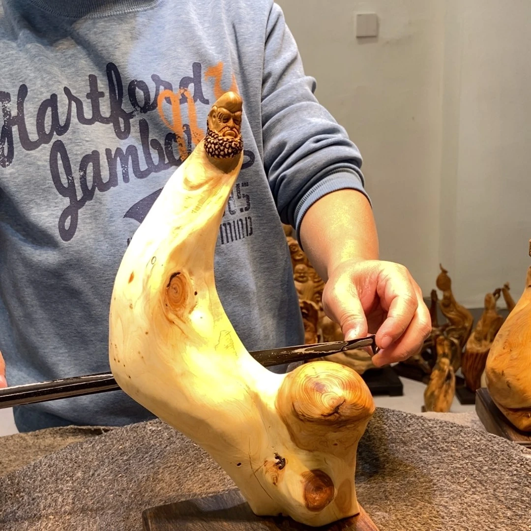 柏木（崖柏）进来点点关注