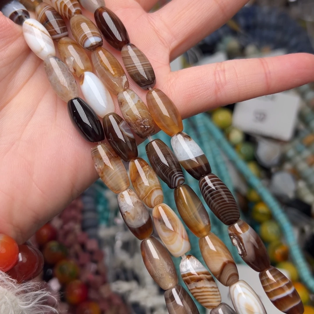 玛瑙/玉髓合金珠宝半成品L561。微瑕8mm天然缠丝玛瑙桶珠一条