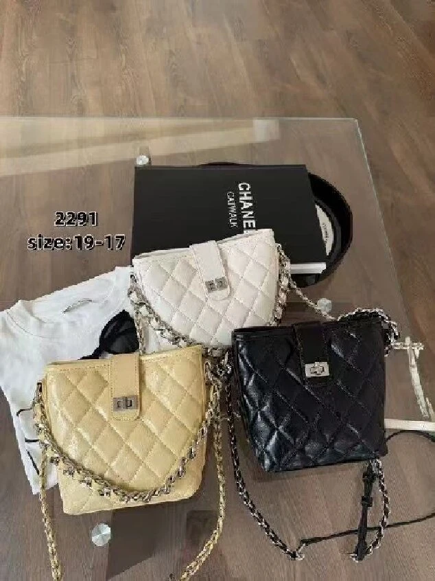 乐缘2025新款高级质感菱格纹百搭精致锁扣单肩包