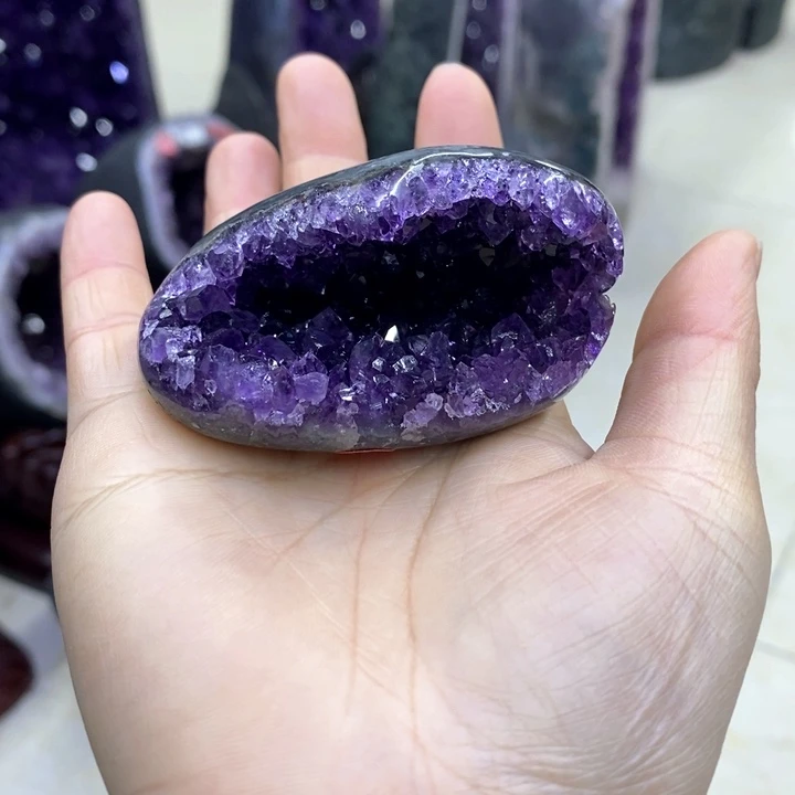 紫晶摆件未镶嵌x***e莹