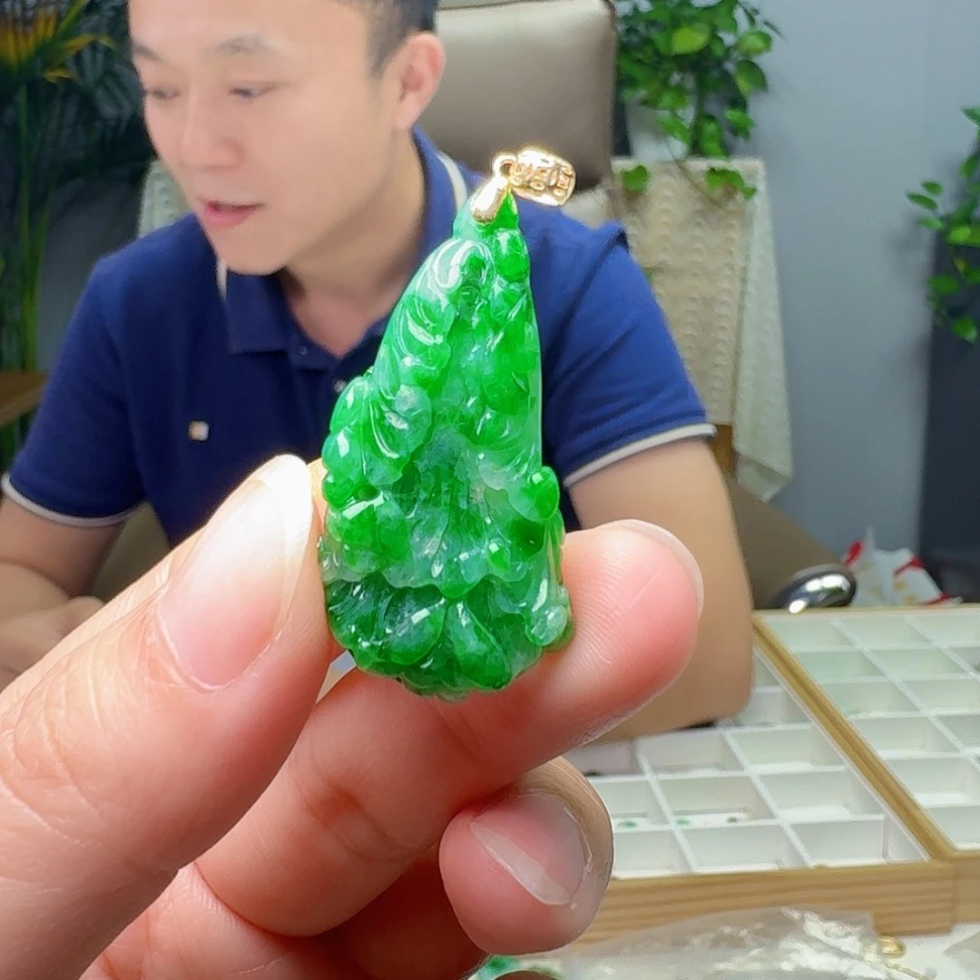 翡翠18K金镶嵌吊坠(不含链)天然