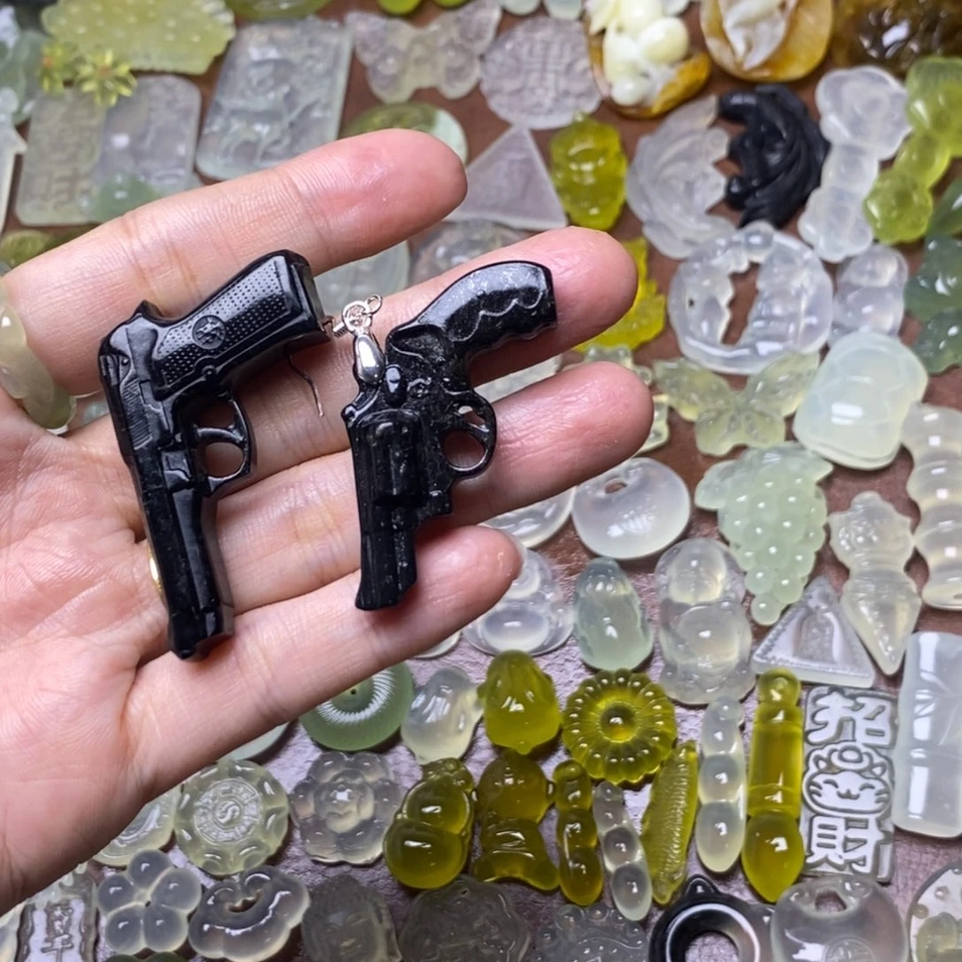 蛇纹石玉合金颈饰